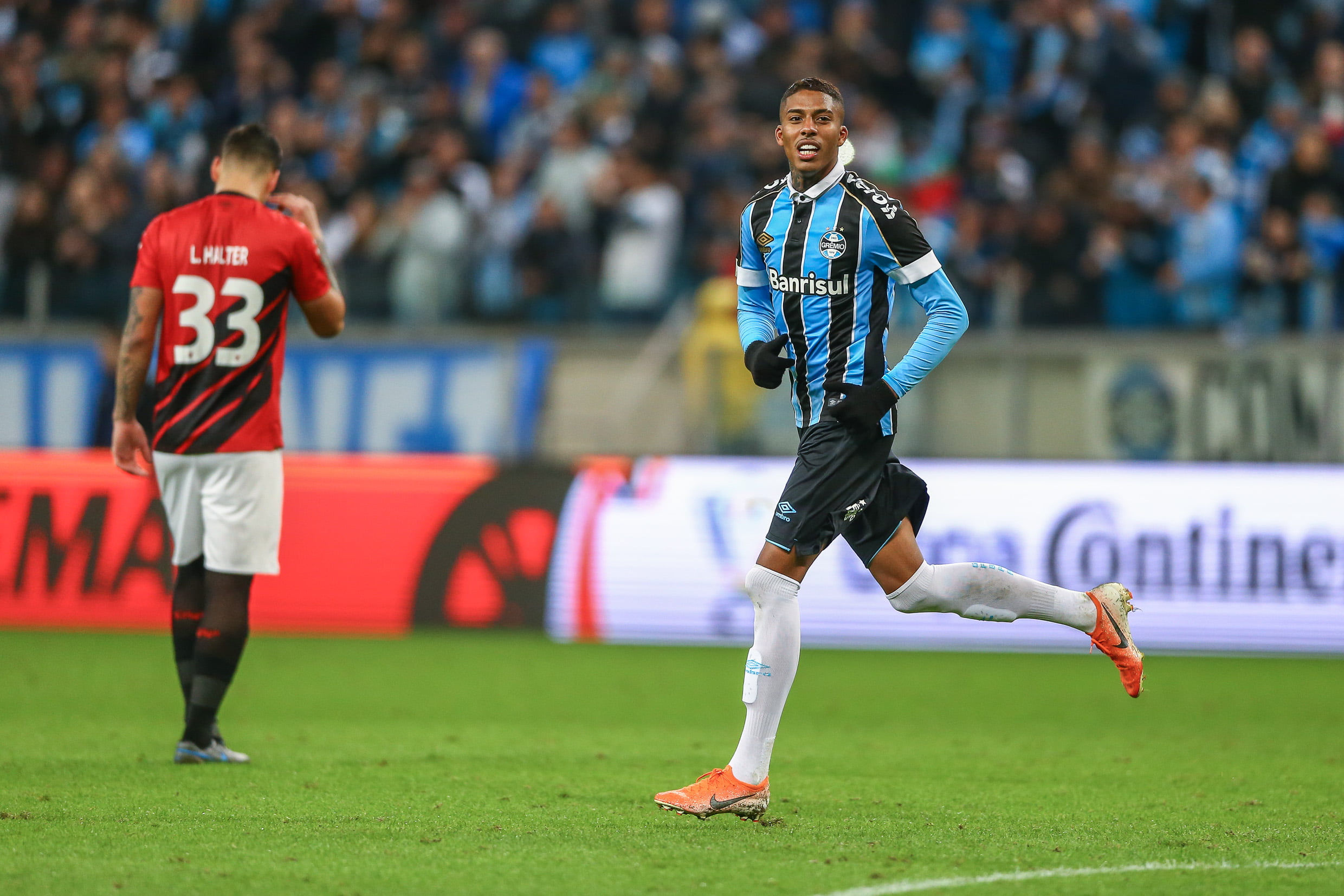 Mãe de Jean Pyerre rebate página de torcedores do Inter: "Ele nunca foi colorado" Jean Pyerre