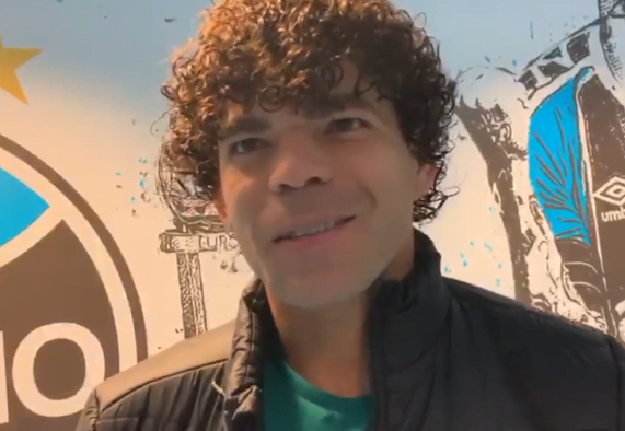 Agora na Chape, Camilo mantém carinho e gratidão pelo Inter Camilo
