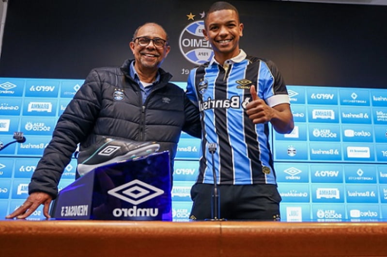 Jornalista detona diretor de futebol do Grêmio: "Despreparo assustador" Grêmio