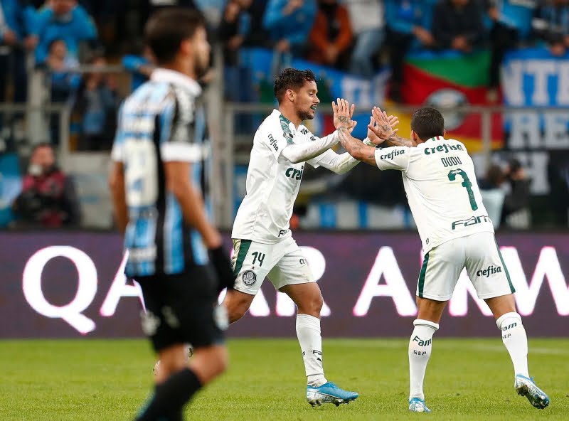 Saiba quanto o Grêmio vai faturar com a saída do atacante Dudu do Palmeiras Dudu