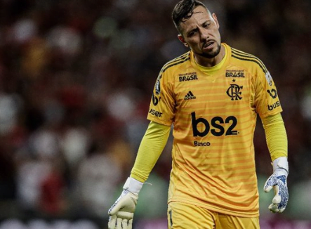 Jornalista colorado se revolta com postagem de Diego Alves: "É muita soberba" Flamengo