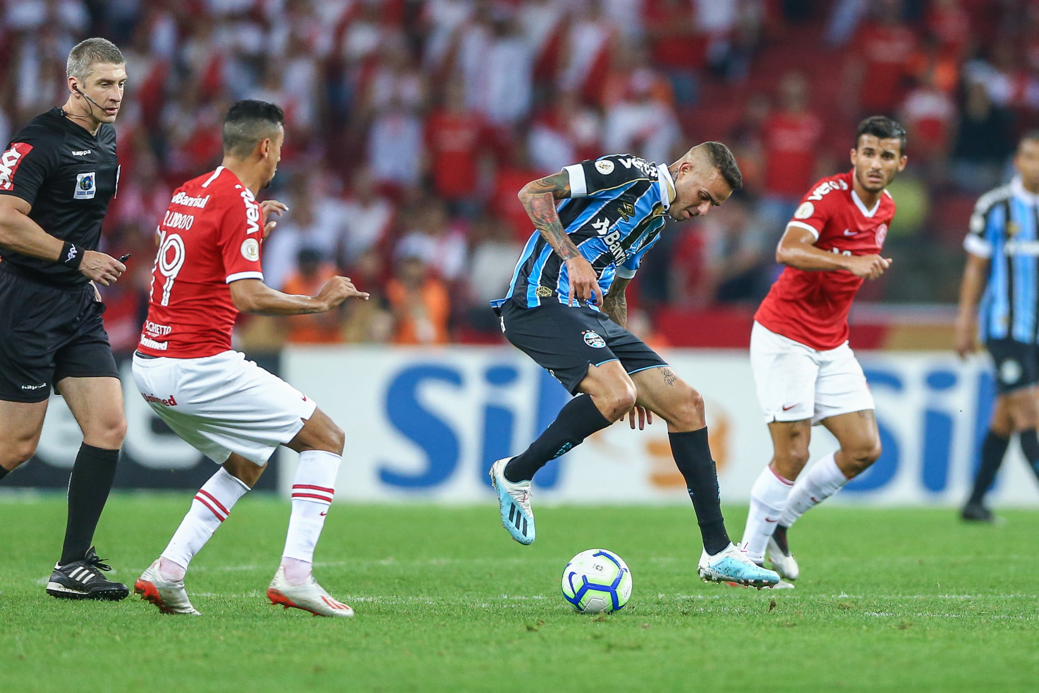 Jornalista prevê possível Gre-Nal na Copa do Brasil e diz: "Inter ganha, sem dúvida" Inter