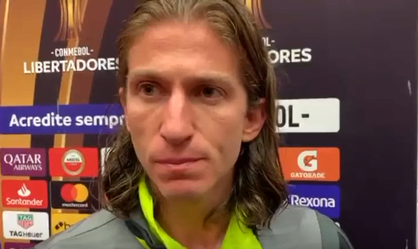 Filipe Luís e Rafinha demonstram respeito ao Grêmio: "Muito forte" Filipe Luís