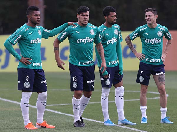Centroavante "esquecido" no Palmeiras vira opção para o Grêmio, diz site Borja