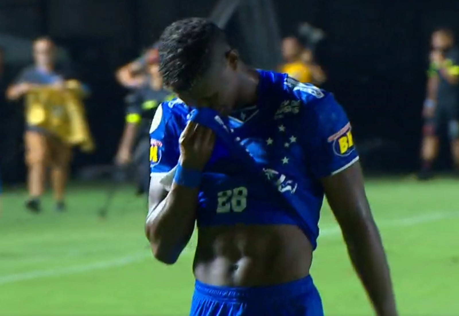Jogadores do Cruzeiro saem chorando; Adilson fala em jogo da vida contra o Grêmio Cruzeiro