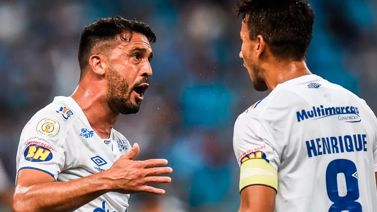Ex-Grêmio, lateral-direito Edilson acerta com clube da Série A: "Feliz e motivado com o desafio" Edilson