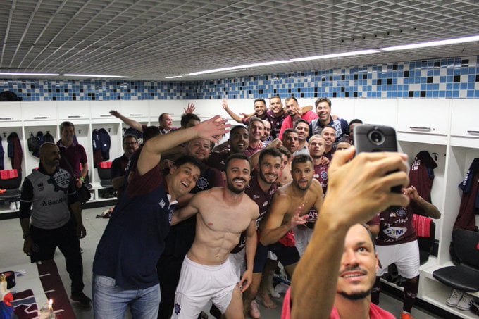 Caxias tira onda após vencer o Grêmio na Arena: "Se tá brabo, não fica" Caxias