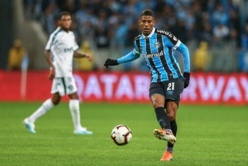 Renato comenta possível mudança tática com Jean Pyerre recuado; Palmeiras se interessa pelo meia, diz jornalista Jean Pyerre