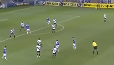 O incrível gol marcado por Lucas Silva pelo Cruzeiro diante do Vasco em 2013 Lucas Silva