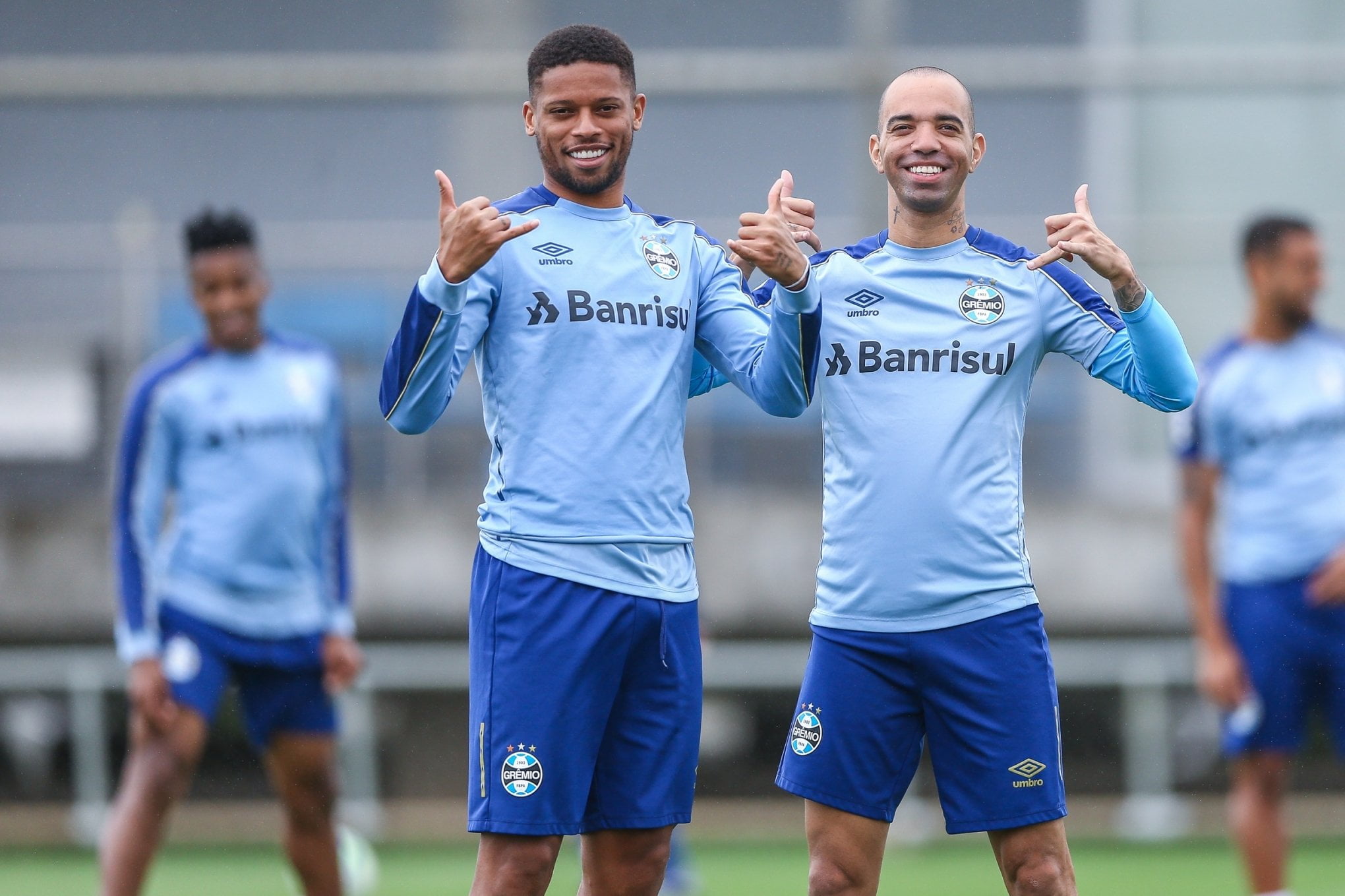 Diego Tardelli, Thiago Neves e mais: Grêmio não "encaixa" reforços e terá que pagar mais de R$ 20 mi em rescisões Tardelli