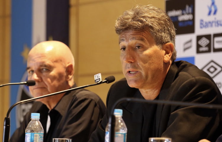 Renato se pronuncia e lamenta morte de Espinosa: "Perdi meu segundo pai" C34174A7-9E05-469E-9F9A-92775237960B