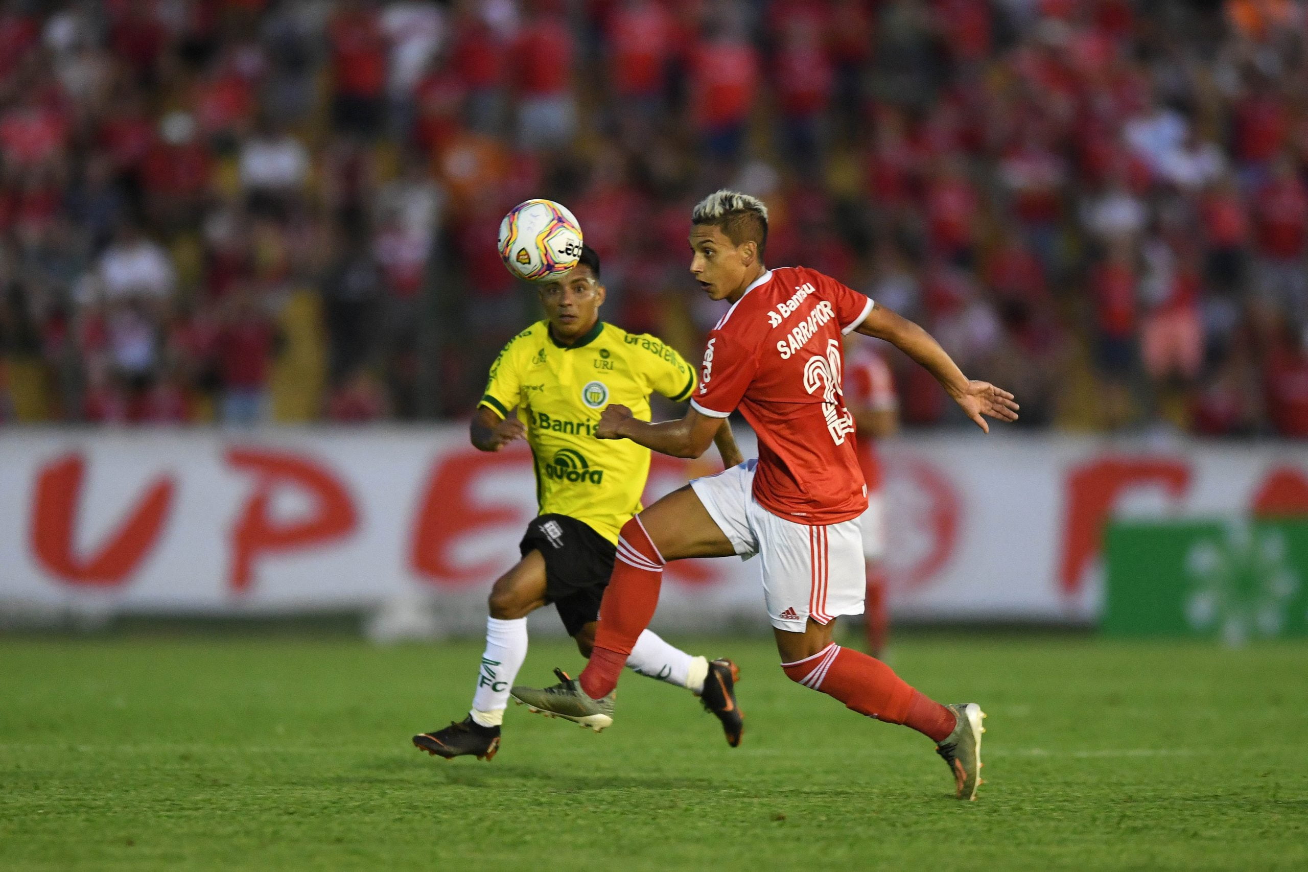 Atletas do Inter lamentam não terem conseguido jogar: "Gramado muito ruim" Inter