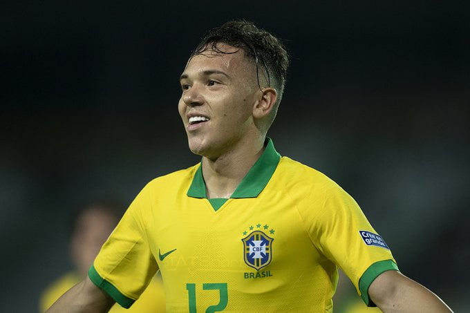 CBF se rende ao desempenho do gremista Pepê pela seleção: "Está voando" Pepê