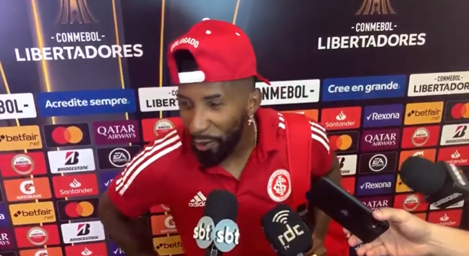 Rodinei se “cansa” em entrevista ao saber da sequência de jogos do Inter Rodi