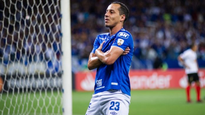 Livre no mercado: direção do Inter se posiciona sobre o meia-atacante Rodriguinho Rodriguinho