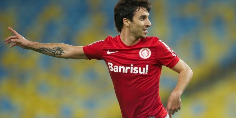 Ex-presidente revela como Abel reagiu quando Scocco disse que não queria mais jogar no Inter Scocco