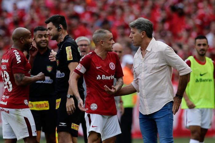 D'Alessandro fala de Renato, diz que nunca desrespeitou o Grêmio e cita Gre-Nais: "Continuo com mais vitórias" D'Alessandro
