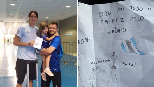 Ídolo! Geromel recebe homenagem, pega pequena torcedora no colo e a emociona Geromel