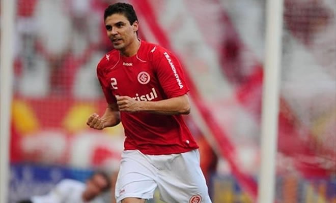 Índio ou Fabiano Eller? A resposta de Bolívar sobre o seu parceiro ideal de zaga no Inter dos anos 2000 Bolívar - Inter