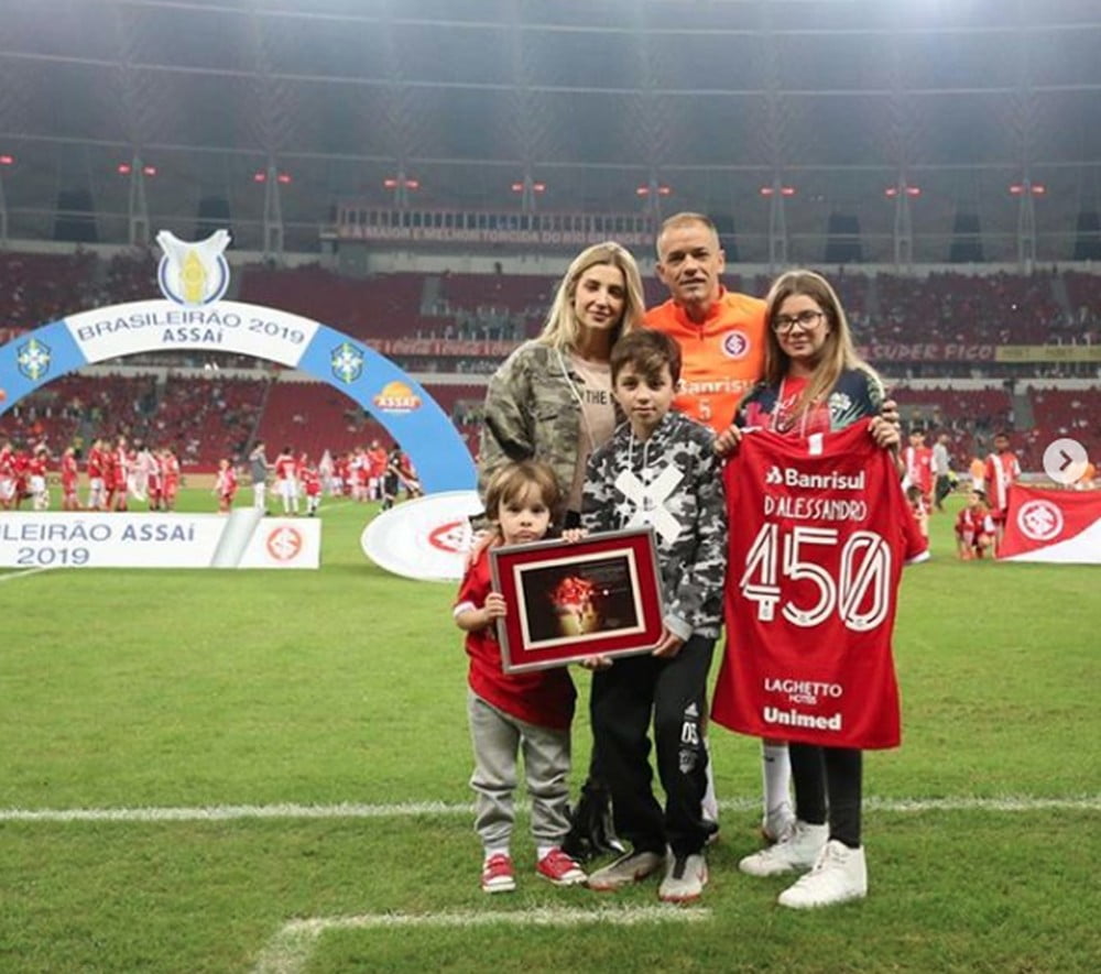 D'Alessandro vê história da família continuar no Beira-Rio: "Meus filhos querem jogar no Inter" D'Alessandro