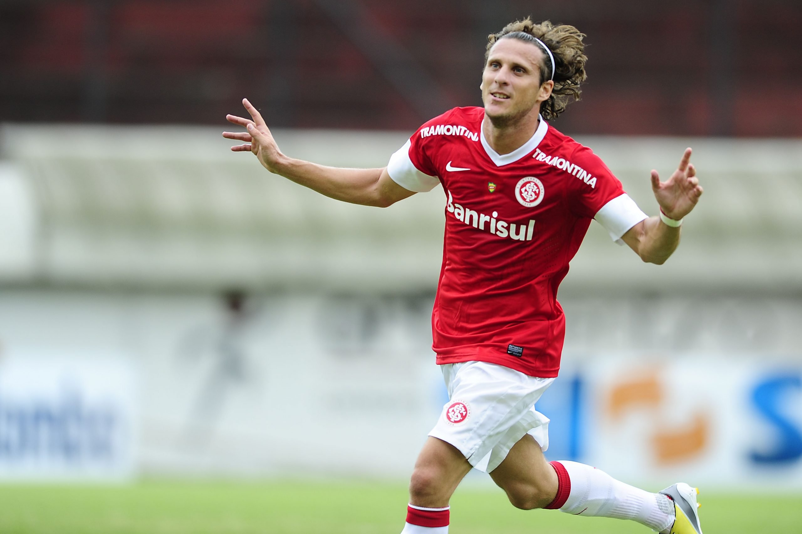 Forlán explica por quais motivos o badalado e caro Inter de 2013 não deu certo Forlán