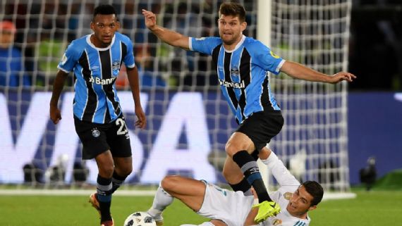 Kannemann recorda duelos com Cristiano Ronaldo e admite desejo de voltar à Argentina Kannemann