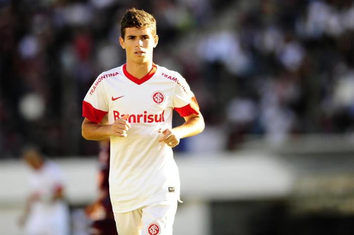 Oscar lembra D'Alessandro, revela contato do Inter durante a parada e diz que pensa em voltar ao clube Oscar