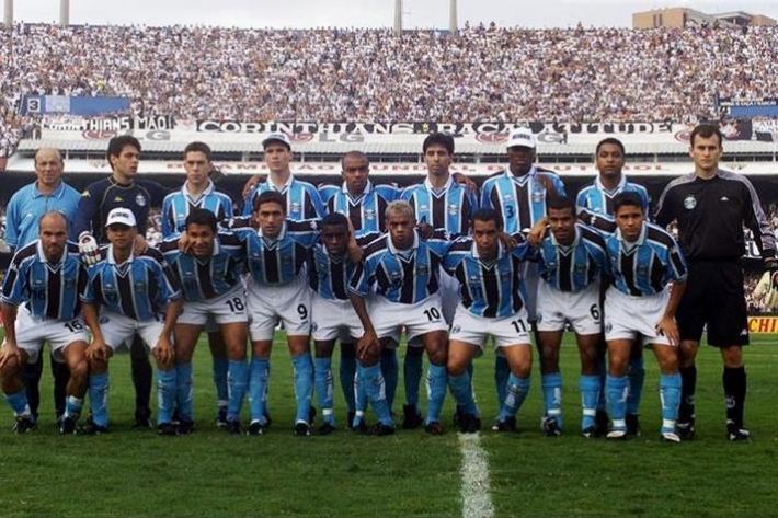 Ex-lateral relembra "melhor 3-5-2 do Brasil" e se orgulha: "Todos queriam copiar o Grêmio" Grêmio