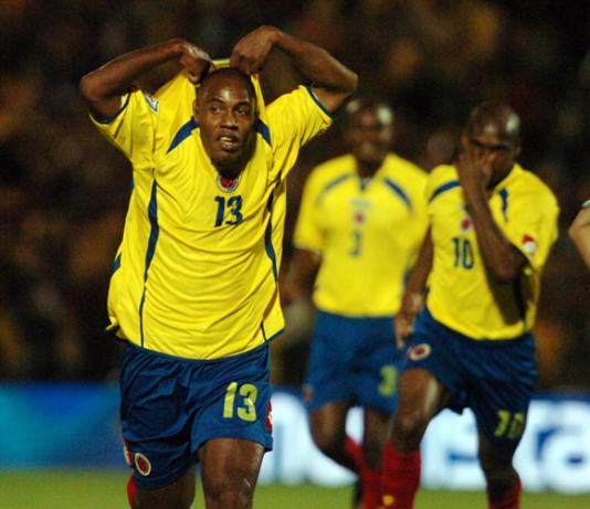 Ex-lateral lamenta ter trocado o Grêmio pelo Inter: "Fiquei chateado" Bustos