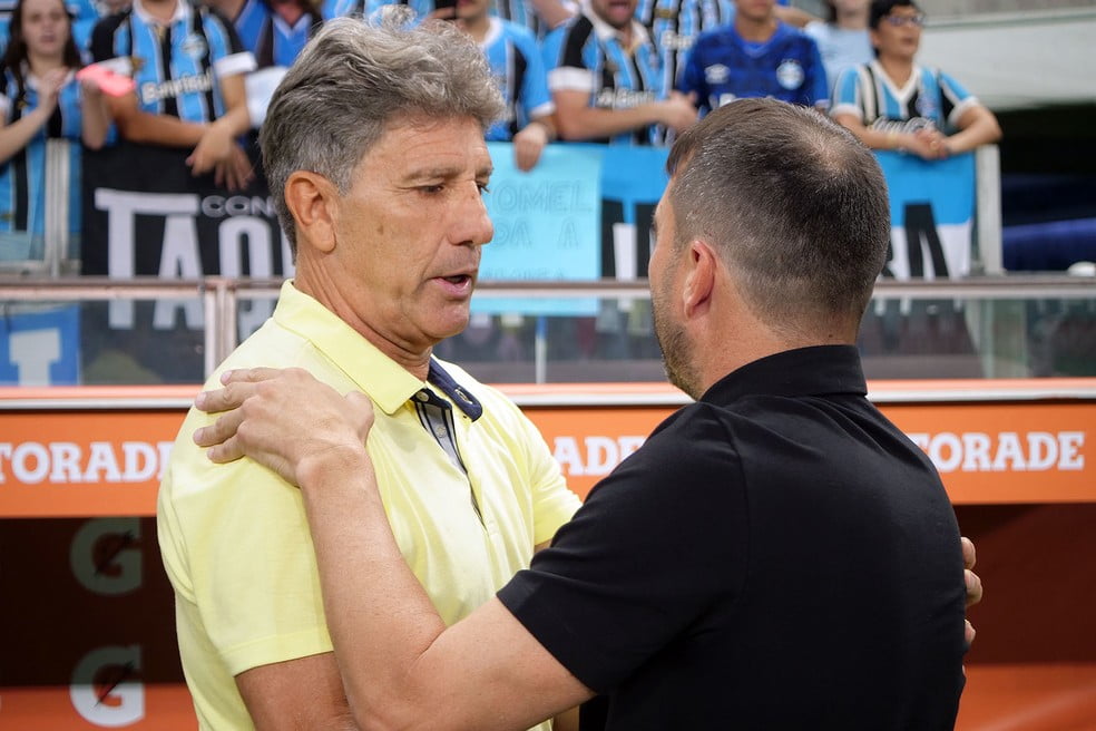 Renato diz que Grêmio acostumou o torcedor a ganhar, cita derrota de 5 do Flamengo e elogia até Coudet Coudet