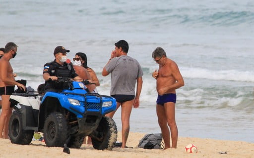 Na web, torcedores do Grêmio questionam falta de cobrança da direção a Renato por idas à praia Renato
