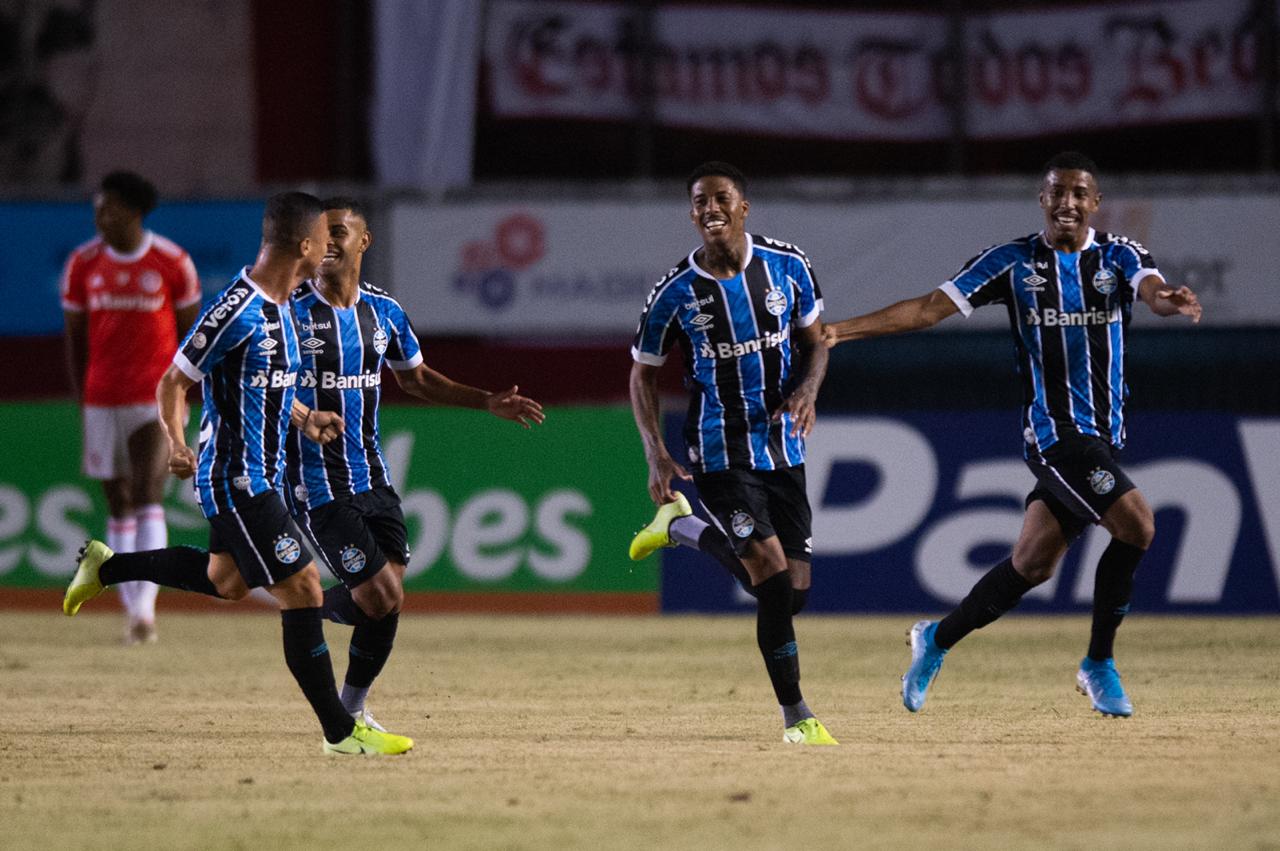 Grêmio provoca o Inter após vitória no Gre-Nal: "O novo normal segue como o anterior" Grêmio