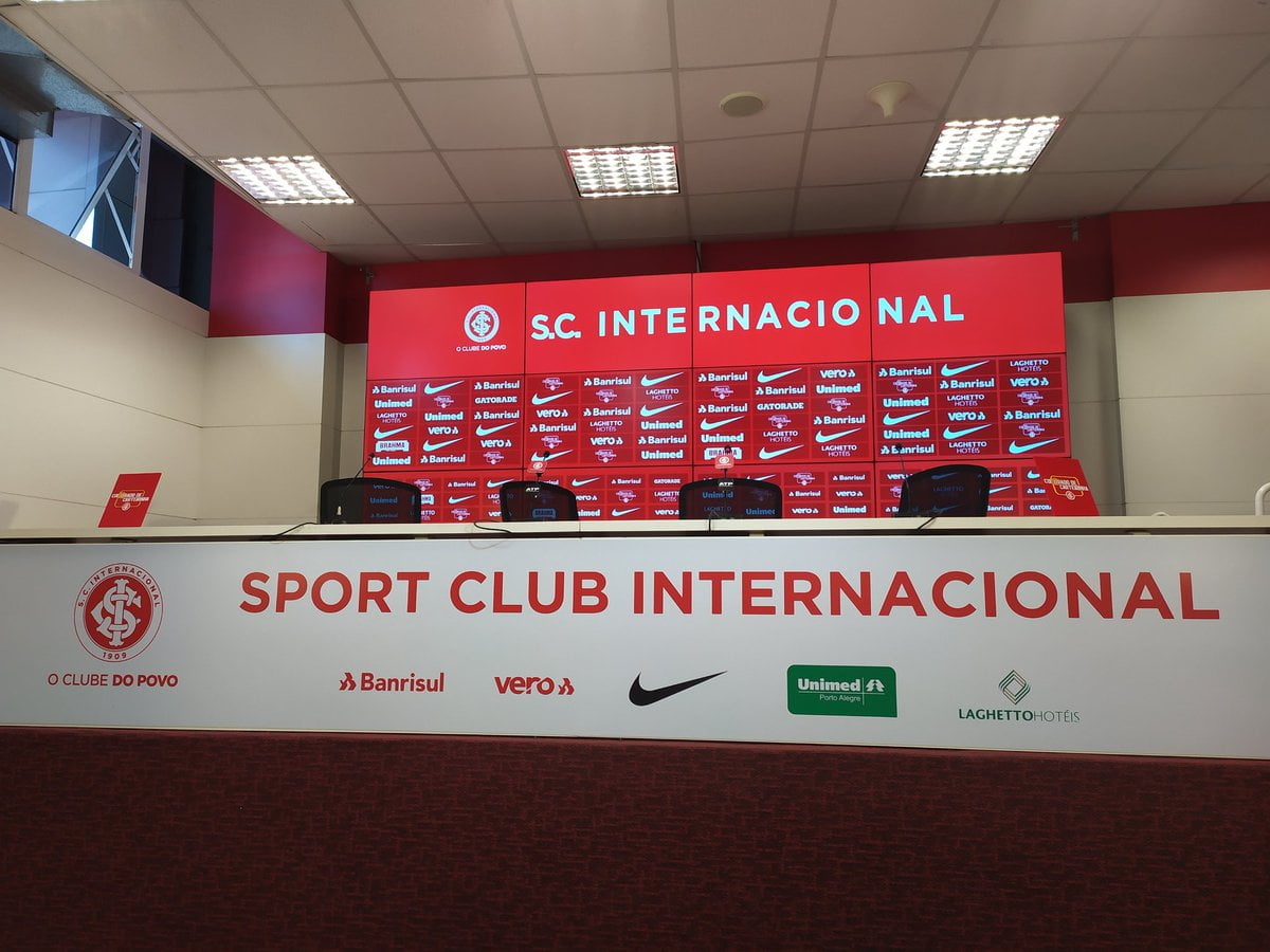 Jornalistas se unem em apoio a repórter gremista vetado em coletiva de imprensa do Inter Inter