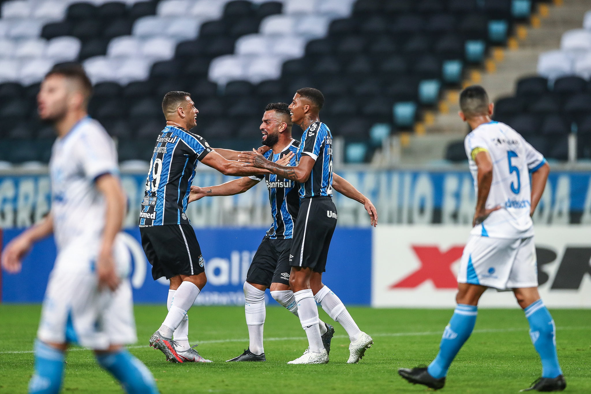 Desfalque de última hora no Grêmio pode abrir espaço para retorno de Jean Pyerre; Paulo Miranda também volta Jean Pyerre