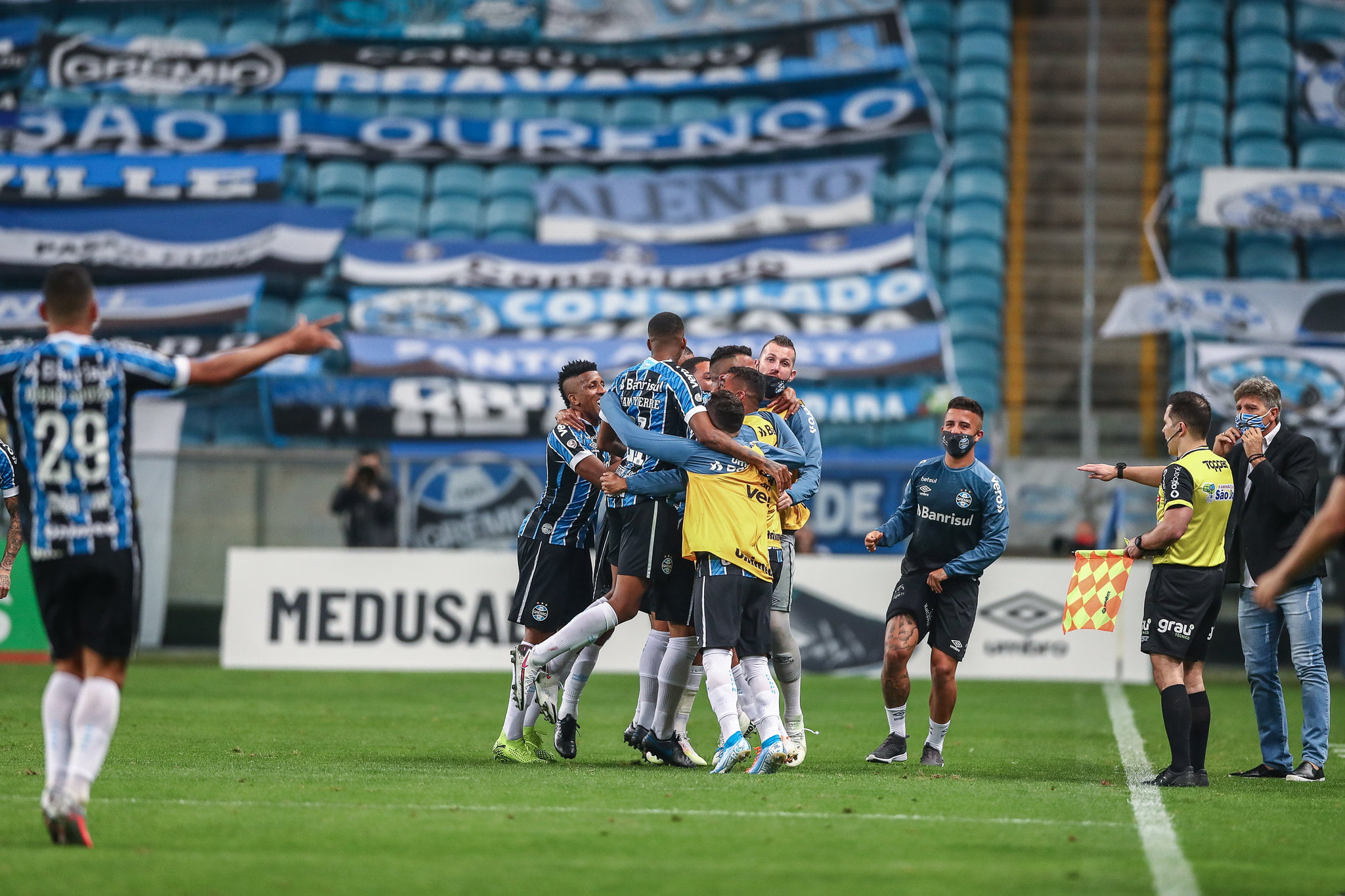 Jornalista revela quais dos "lesionados" do Grêmio reúnem mais chances de jogar o clássico Grêmio