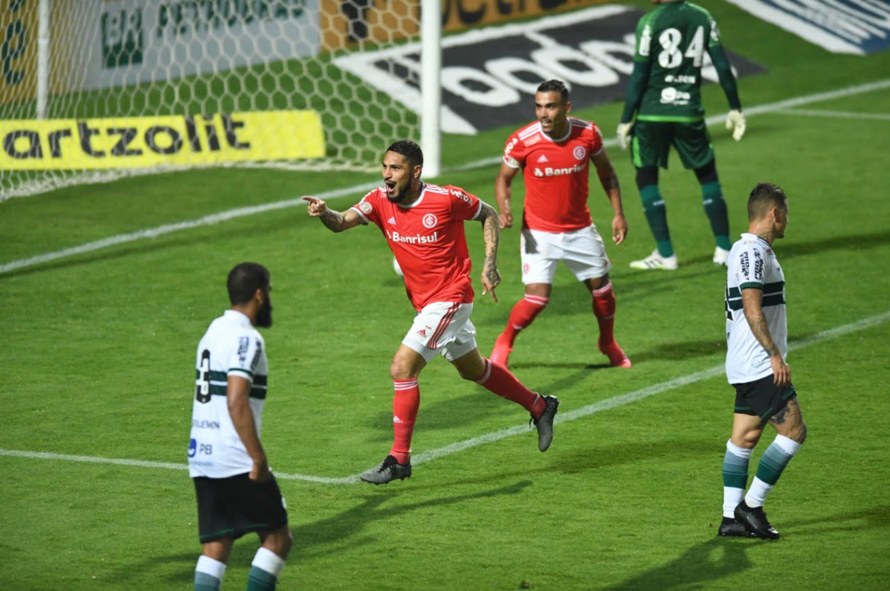 Guerrero sofre lesão nos ligamentos do joelho e não atua mais nesta temporada Guerrero