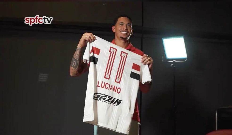 Corinthians? Grêmio? Empolgado, Luciano chega ao São Paulo e avisa: "Esse é o maior" Luciano