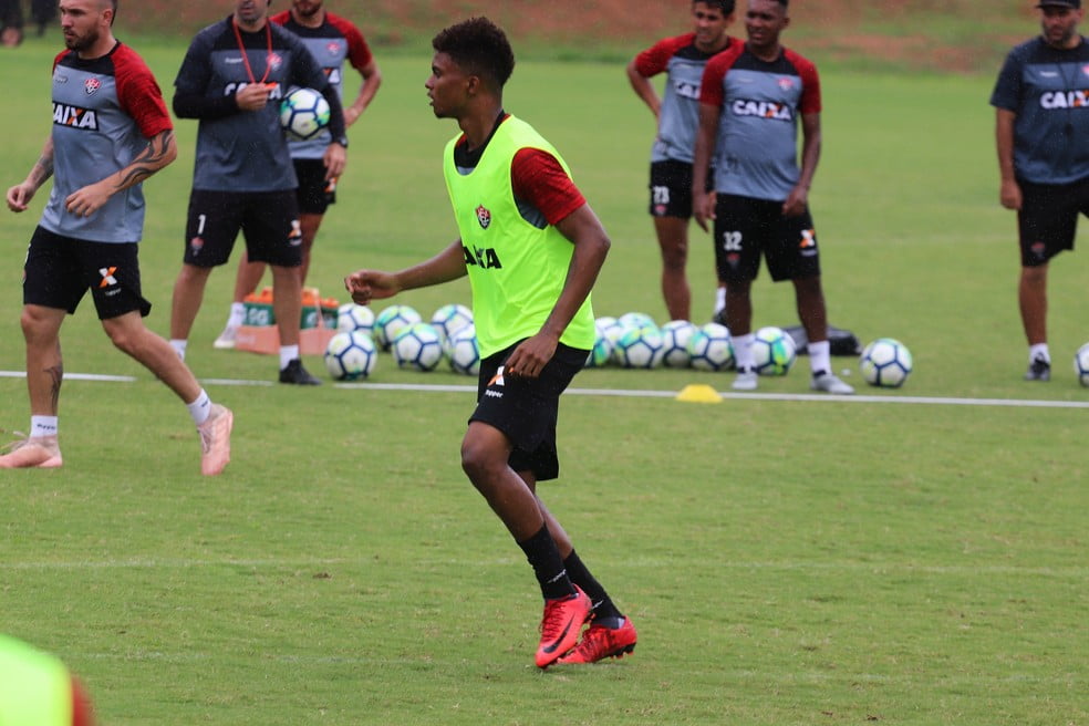 Maior venda do futebol nordestino, polivalência e altura: veja lances de Lucas Ribeiro, reforço encaminhado do Inter Lucas Ribeiro
