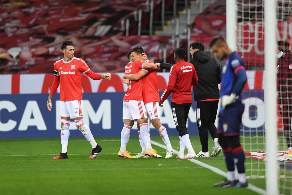 Jovem do Inter estreia no Beira-Rio, vai bem e mostra emoção: "Cheguei com 9 anos e sonhava com isso" Inter