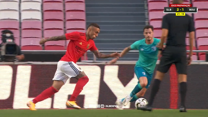 No seu principal estilo, Everton marca primeiro gol com a camisa do Benfica; assista Everton