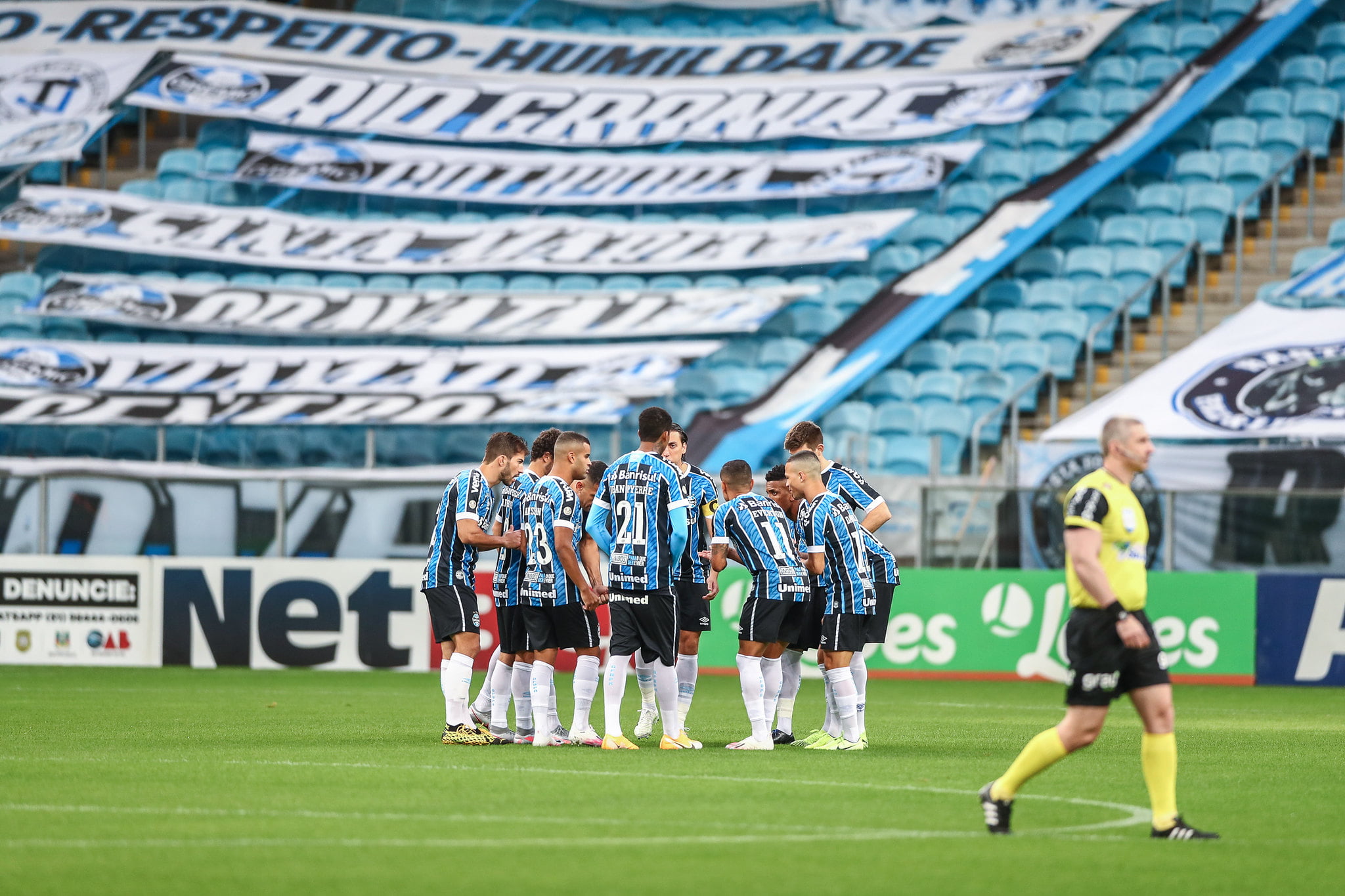 Com Ferreira no banco, veja a escalação confirmada do Grêmio para pegar o Fortaleza Grêmio