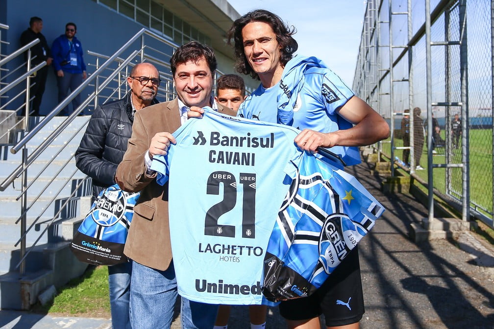 Diego Souza diz que elenco do Grêmio acompanha rumores sobre Cavani: "A gente torce" Cavani