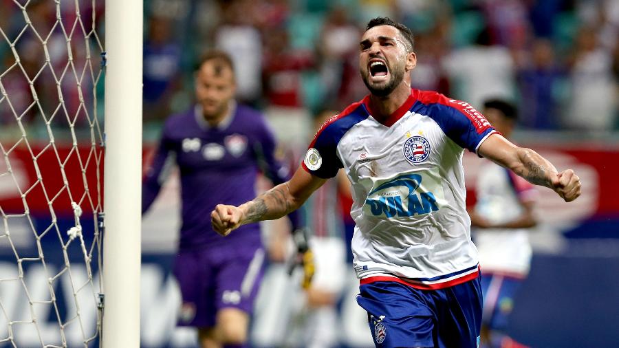 Após vetar Pato, Grêmio oferece R$ 12 milhões e mais lateral para ter Gilberto, diz site Gilberto - Grêmio