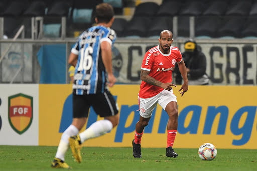 Inter adota mesma estratégia do Grêmio, mantém mistério e tem três dúvidas para o Gre-Nal Patrick