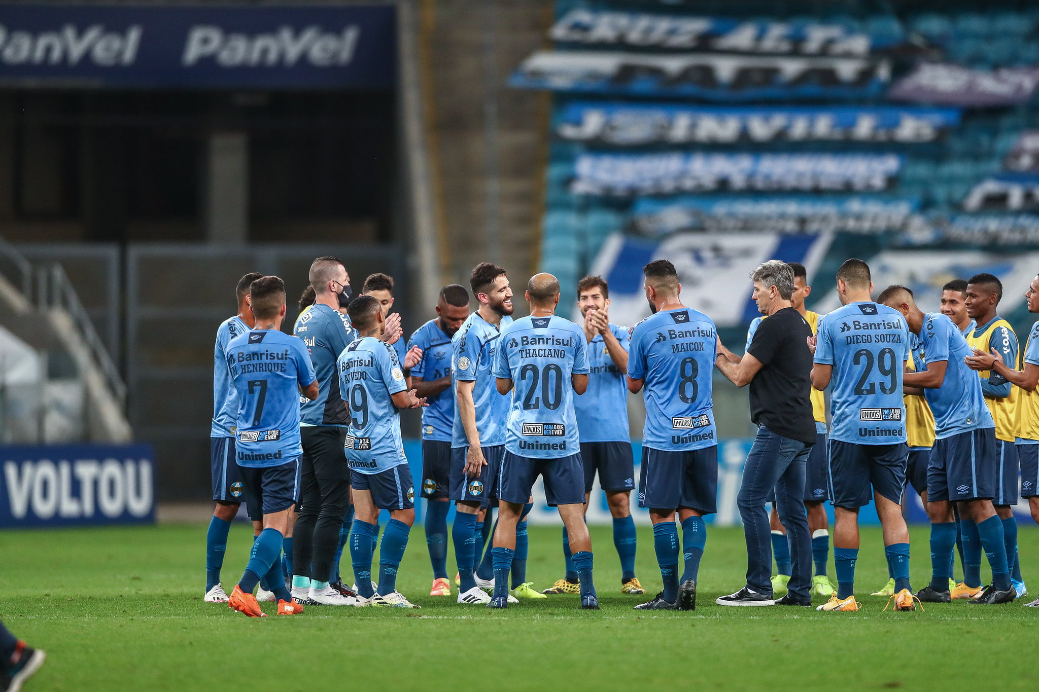 Renato rasga elogios a Marcelo Oliveira, brinca sobre Pepê e explica oscilações do Grêmio: "Liverpool tomou 7" Renato