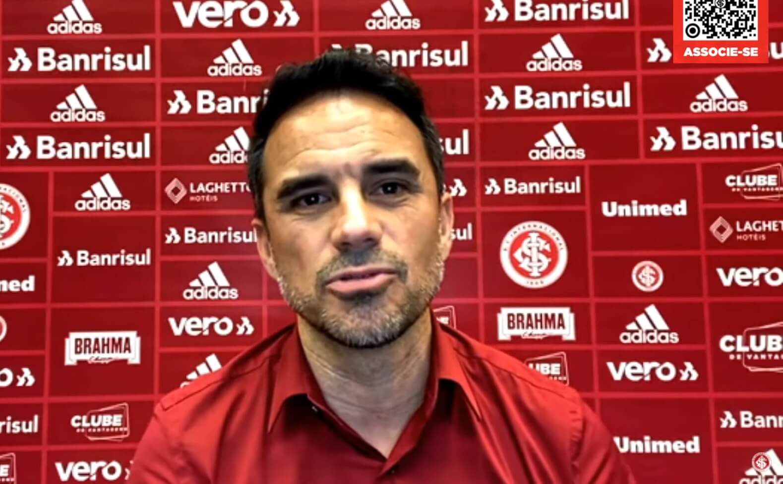 Caetano não nega procura de outros clubes, mas promete lealdade ao Inter: "Focado até o último dia" Caetano
