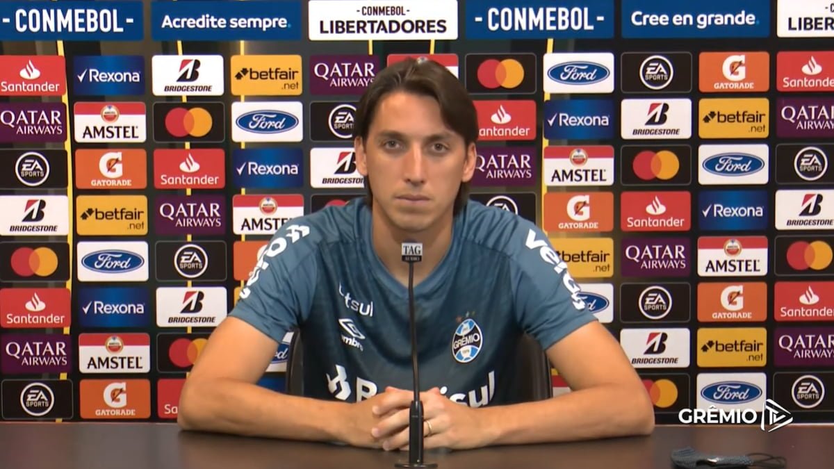 A compreensível reclamação de Pedro Geromel sobre a utilização do VAR no futebol brasileiro Geromel