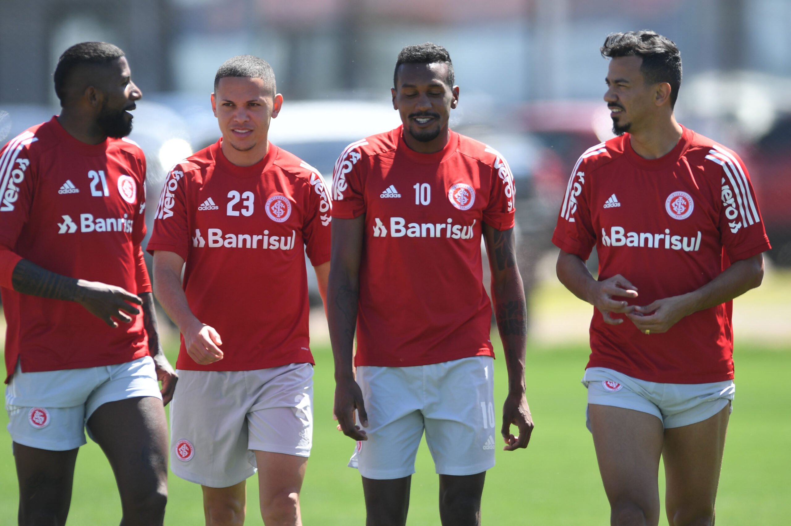 A curiosa brincadeira nos treinos de Coudet que fazem os artilheiros "sofrerem" com os colegas: "Nunca vi isso" Inter