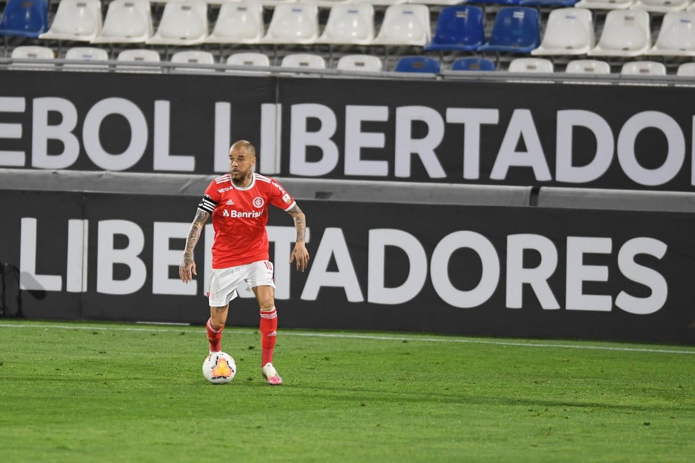 Site aponta dois motivos principais para D'Alessandro optar por não continuar no Inter D'Alessandro