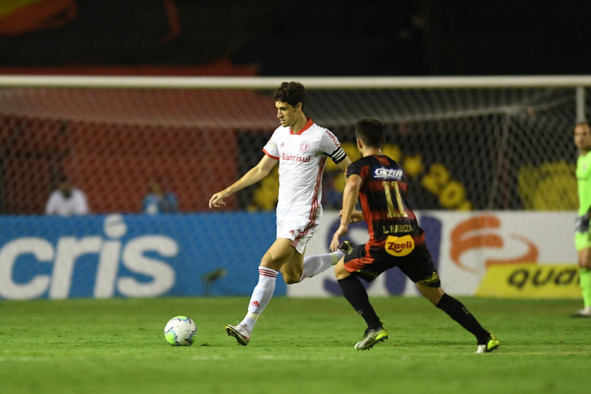 Rodrigo Dourado e mais dois: jornalista cita trio que pode "melhorar" o Inter de 2021 Dourado